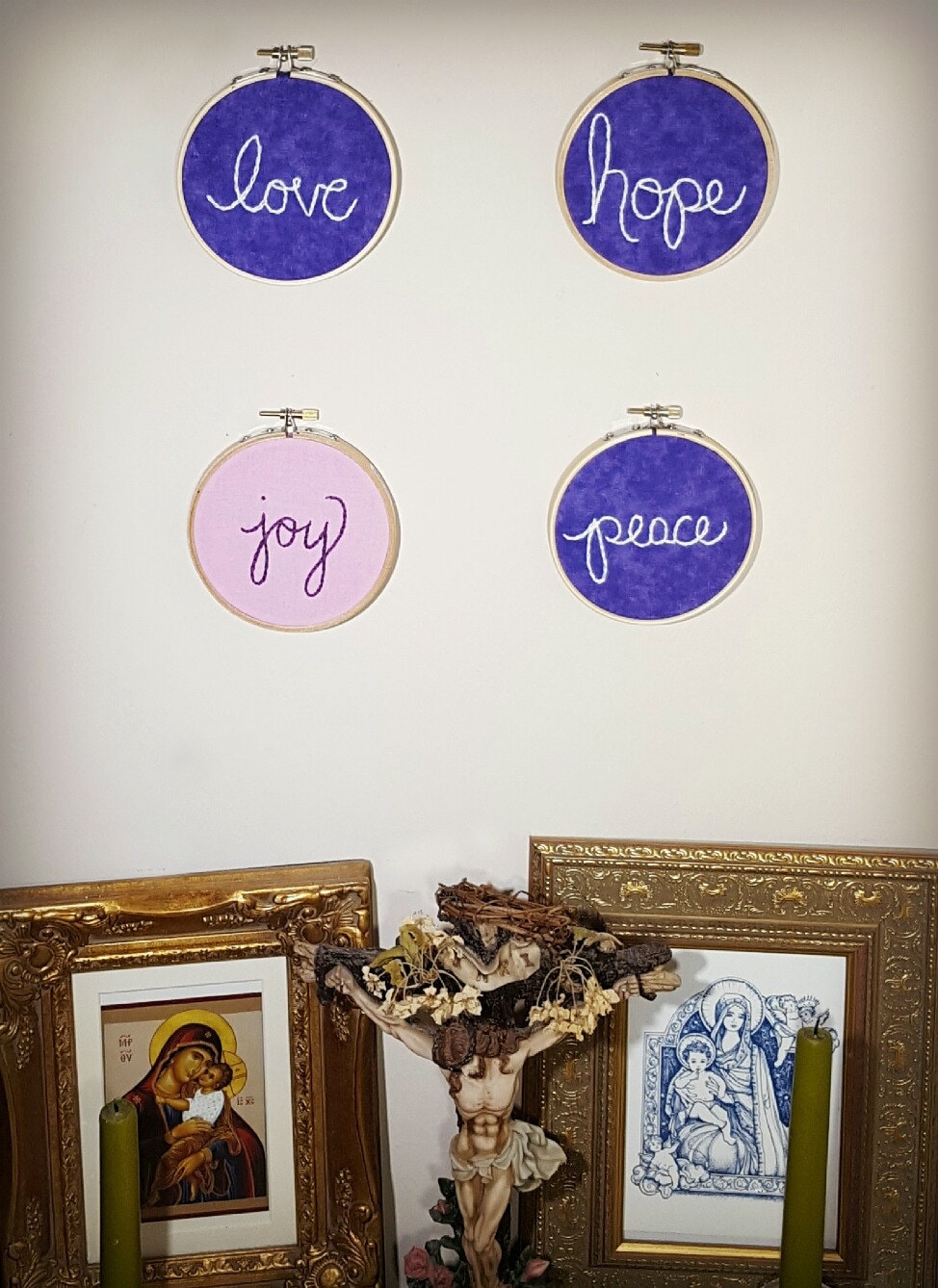 Advent Wreath Four-Piece Embroidery Hoop Set