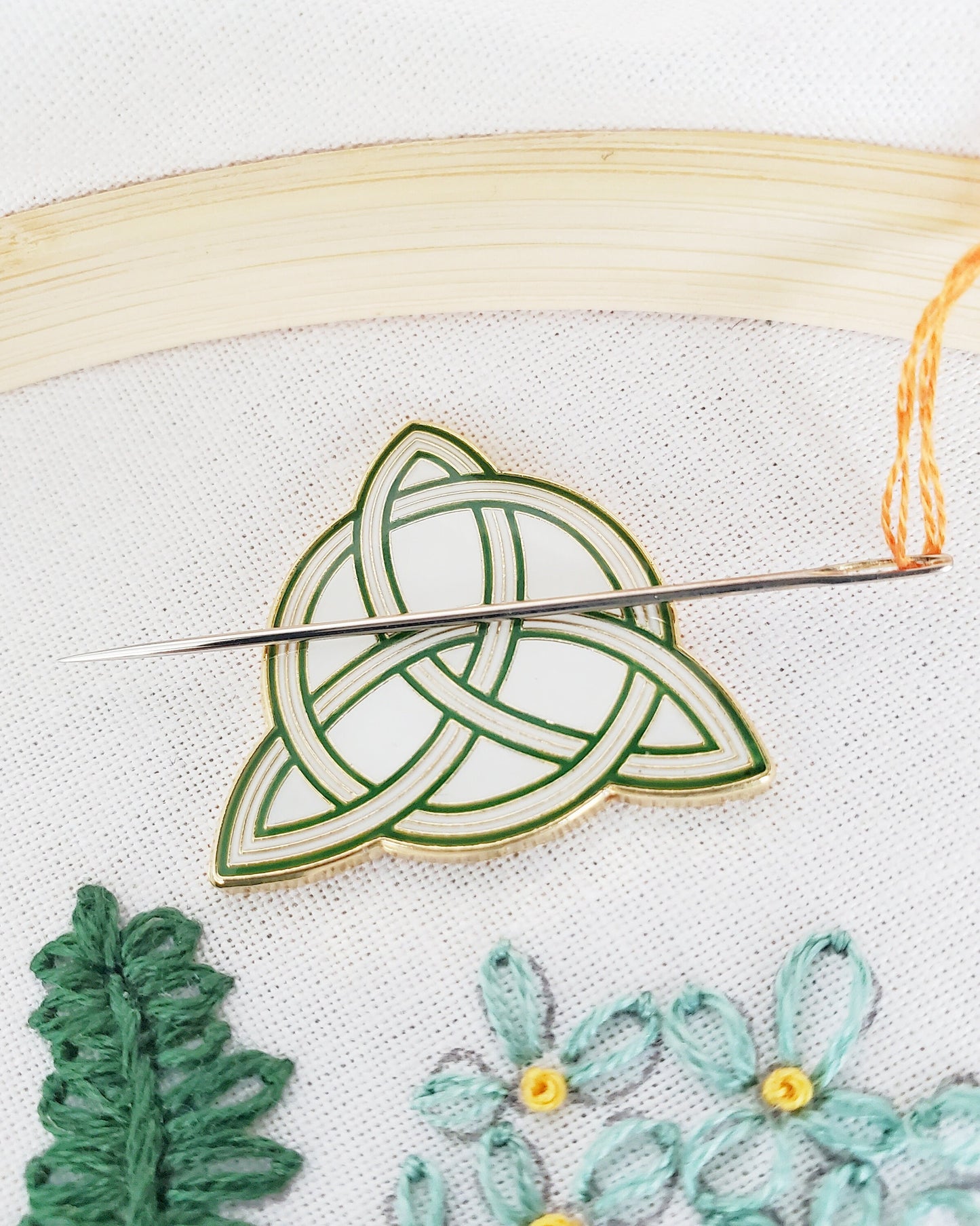Celtic Trinity Knot Needle Minder