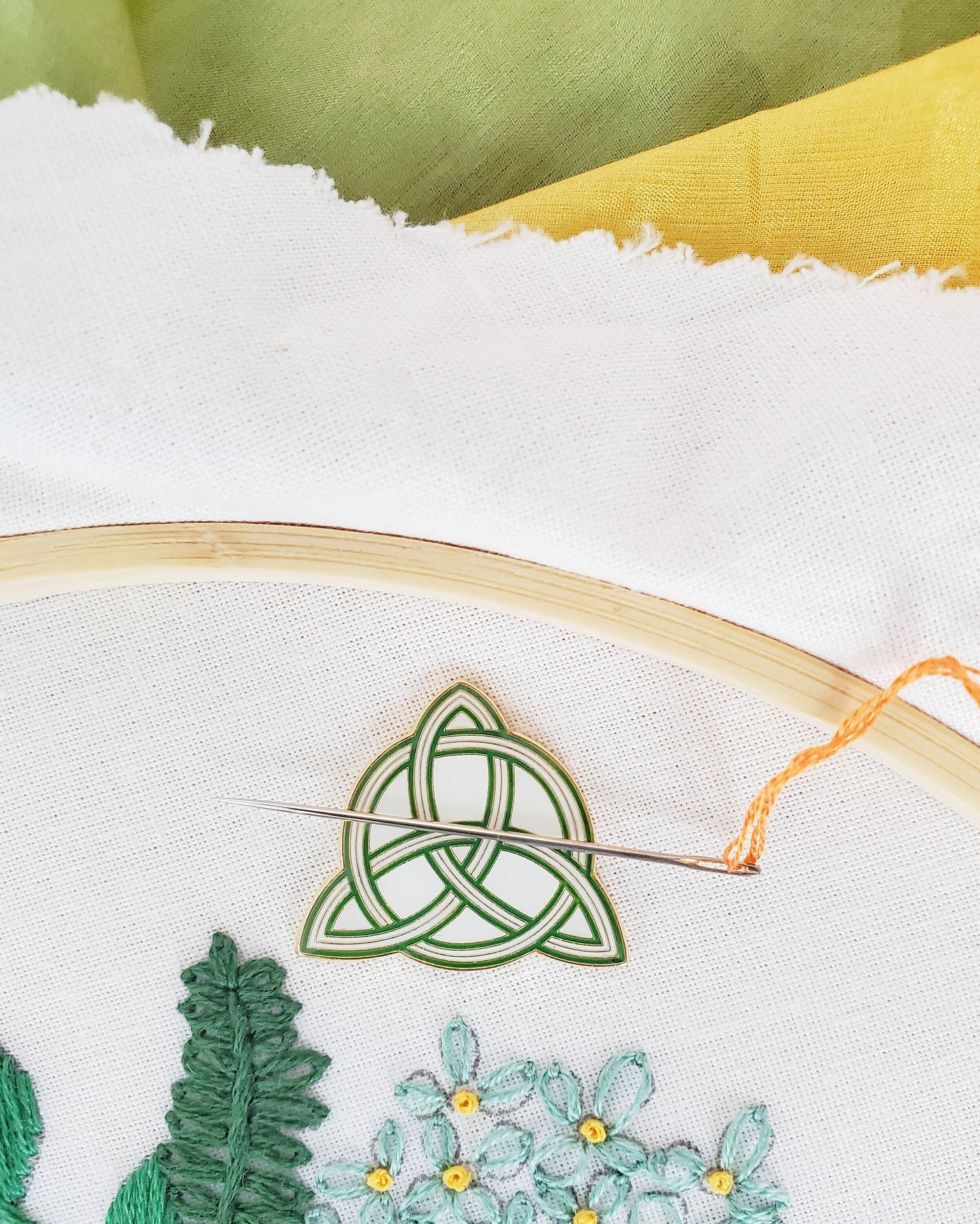 Celtic Trinity Knot Needle Minder