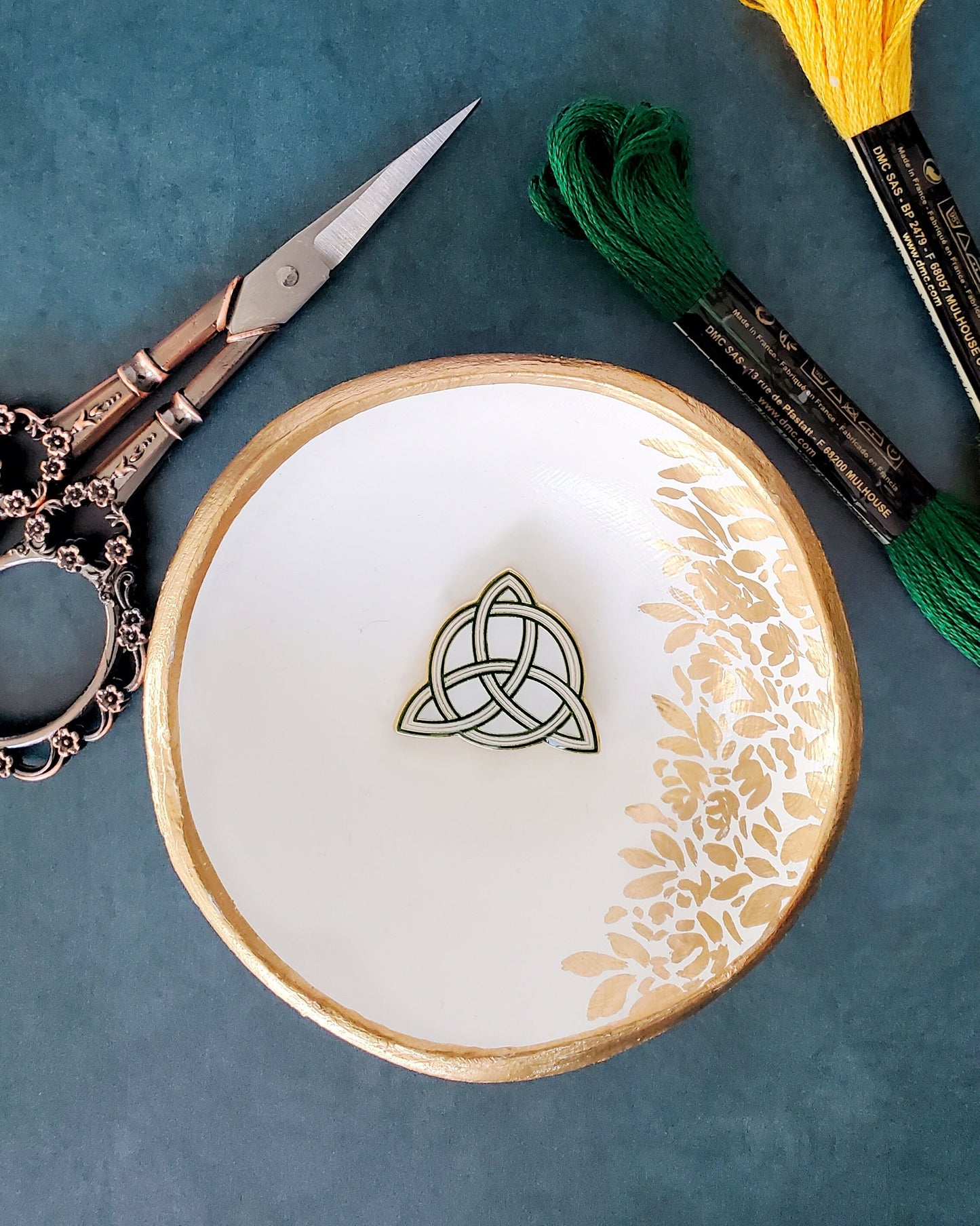 Celtic Trinity Knot Needle Minder