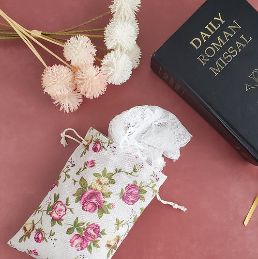Linen Veil Bag in Vintage Roses